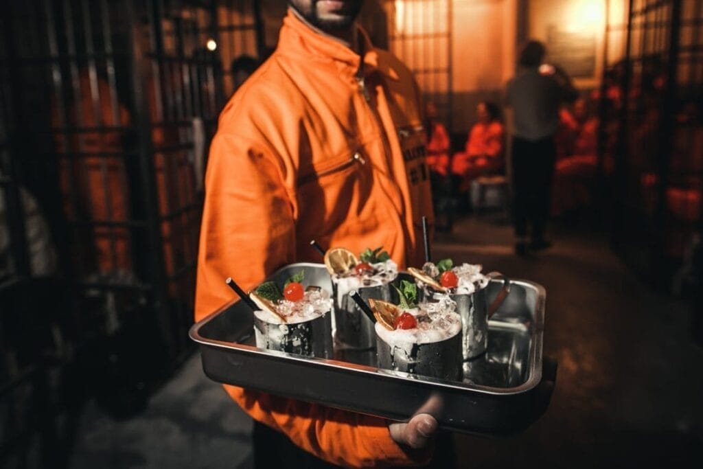 Alcatraz Bar 