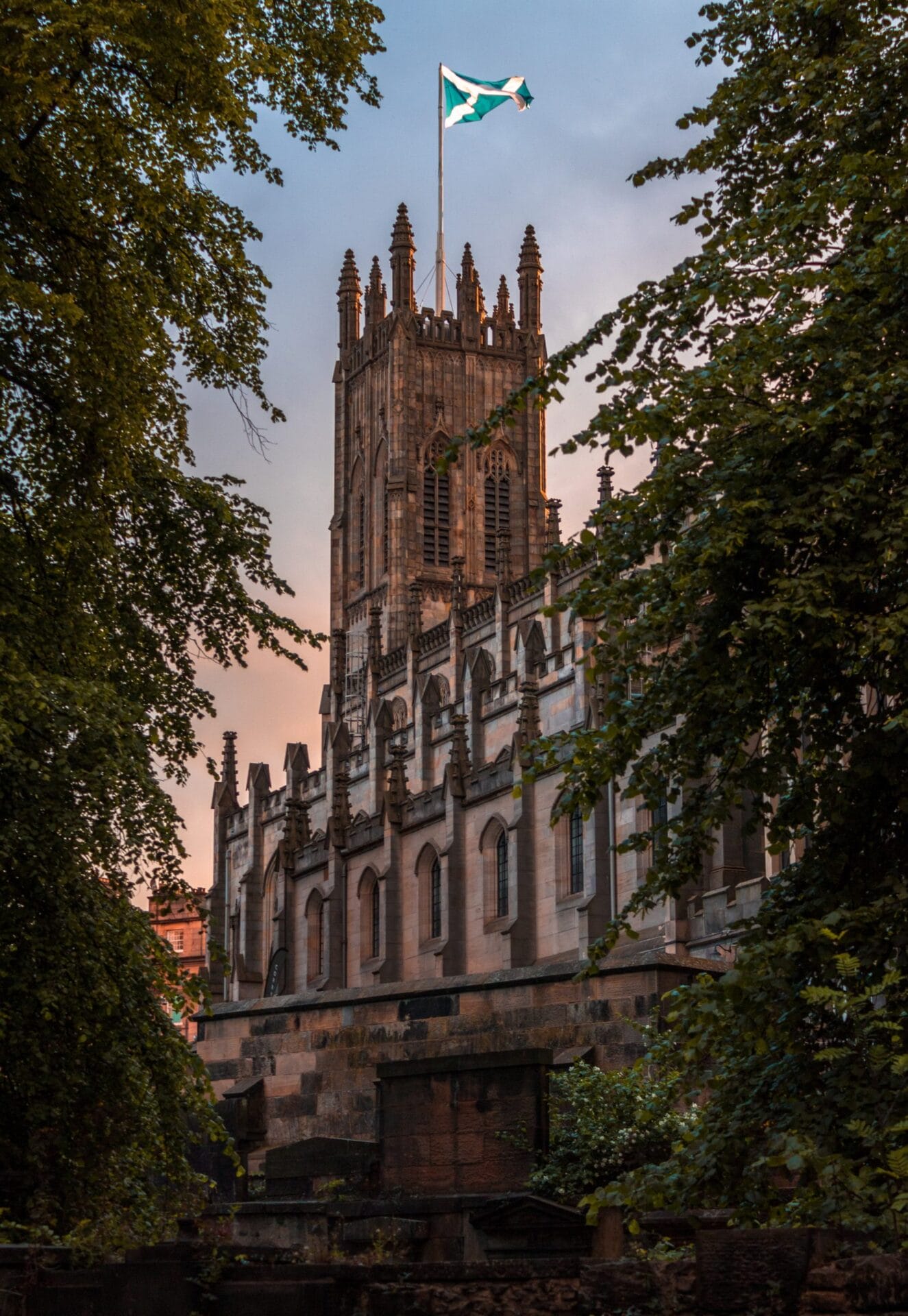 10 cheap city breaks in Europe to go with friends edinburgh, cheap city breaks in Europe to go with friends