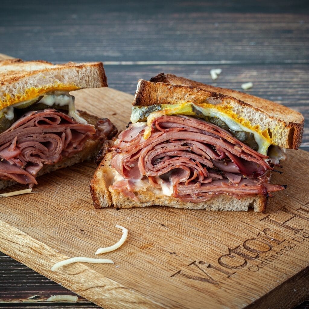 Victor Hugo Deli