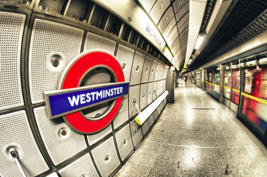 how much does it cost to travel around london as a student