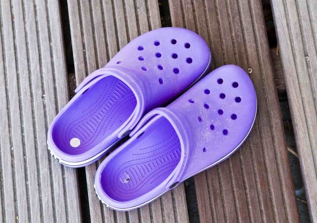10 things to know before moving into student halls Invest in some flip flops or Crocs