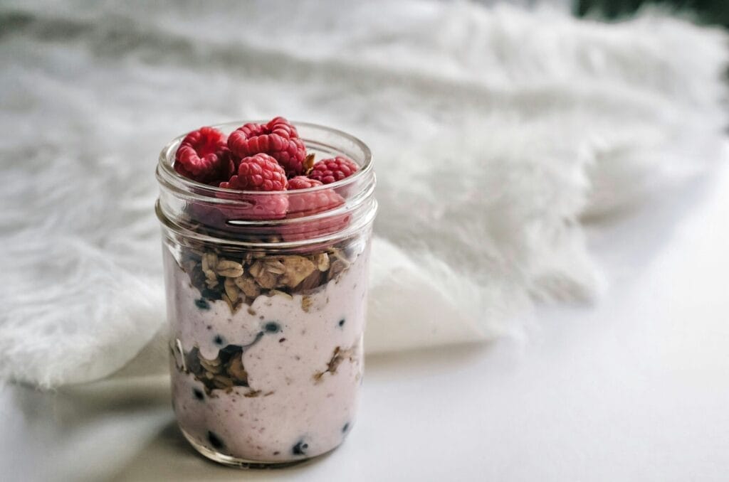 Overnight oats with raspberries